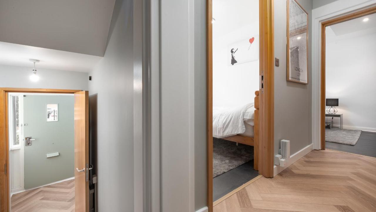 London'S Modern Nuance Apartment - Battersea Exterior photo