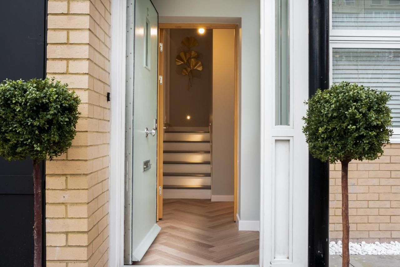 London'S Modern Nuance Apartment - Battersea Exterior photo